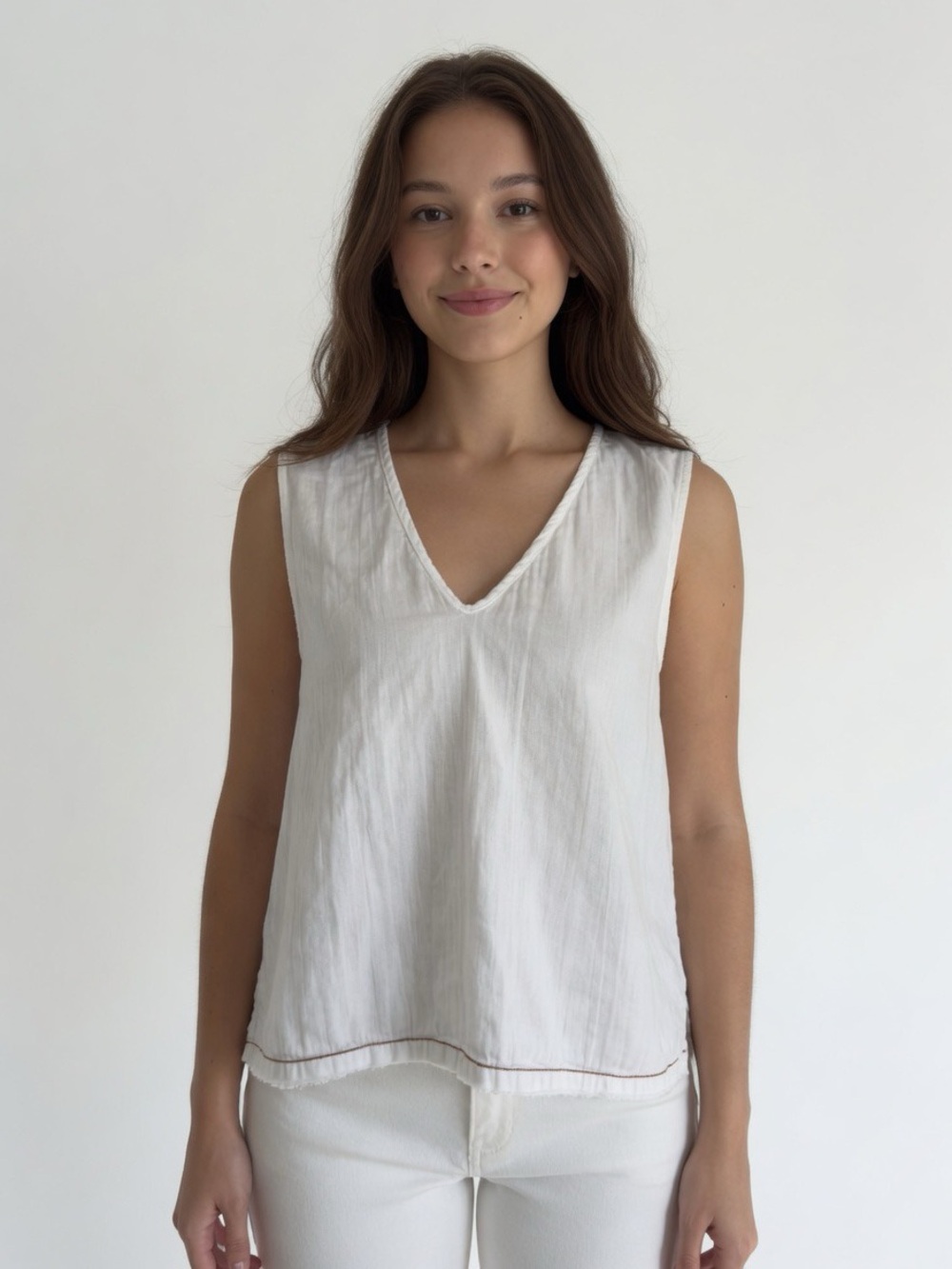 Lilla P Women’s White Sleeveless Cotton Top